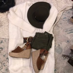 Fuzzy white maxi duster￼